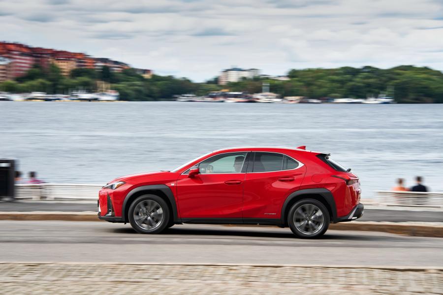  Lexus UX250h F-Sport 2018 года  (WW) (фото 46 из 46)